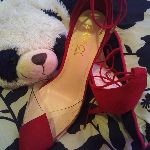 Shoes - Picture 6 of 8